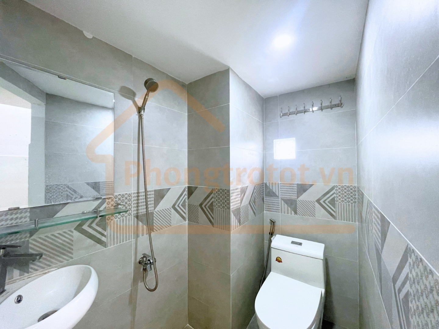 P106 (Giá không bao gồm máy lạnh đang có trong phòng) - 131/7 Hồ Văn Long, phường Bình Tân, TP. HCM (131/7 Hồ Văn Long, phường Bình Hưng Hòa B, Quận Bình Tân cũ)